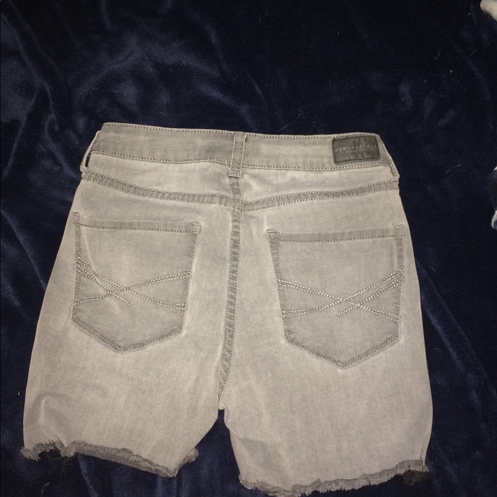 Shorts - Picture 3 of 3